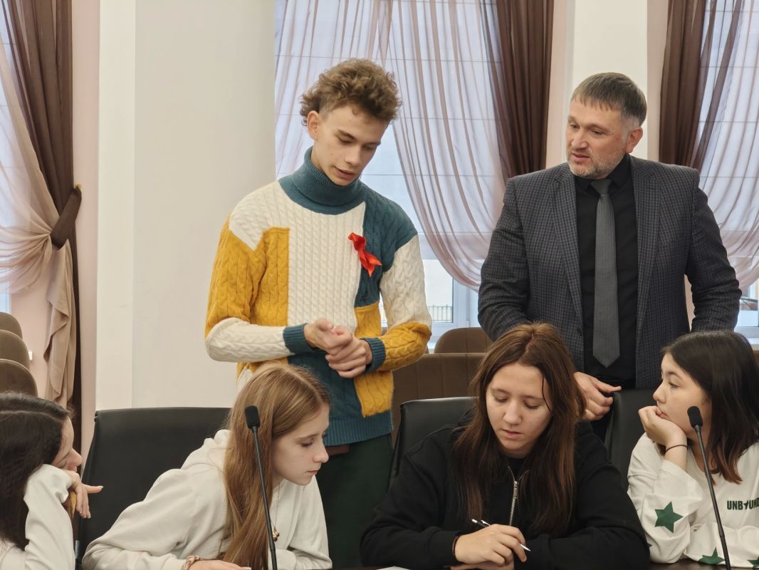 В Ангарском округе продолжается медиафорум «Включай микрофон!» В Ангарском округе продолжается медиафорум «Включай микрофон!»
