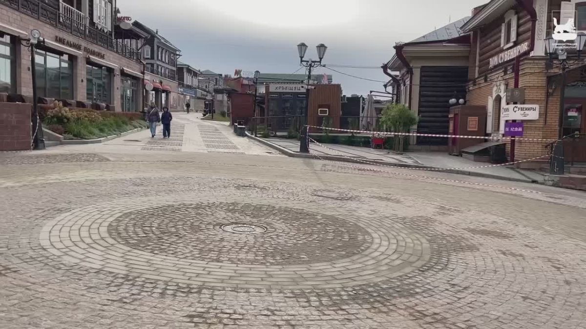 Красота наводится! В 130-м квартале Иркутска завершают укладку 22 тысяч новых плиток