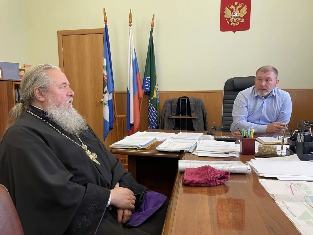 В Ангарске продолжается возведение храма святых равноапостольных Кирилла и Мефодия В Ангарске продолжается возведение храма святых равноапостольных Кирилла и Мефодия