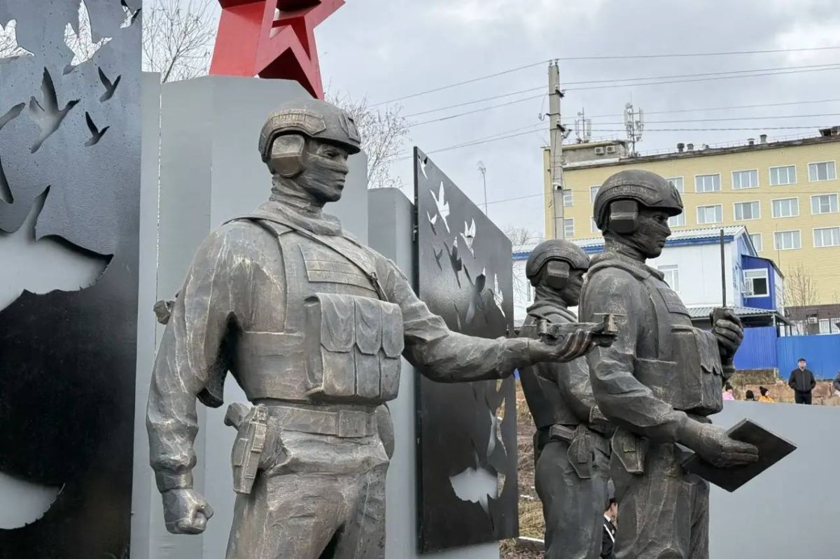 В Железногорске-Илимском увековечили память героев СВО В Железногорске-Илимском увековечили память героев СВО