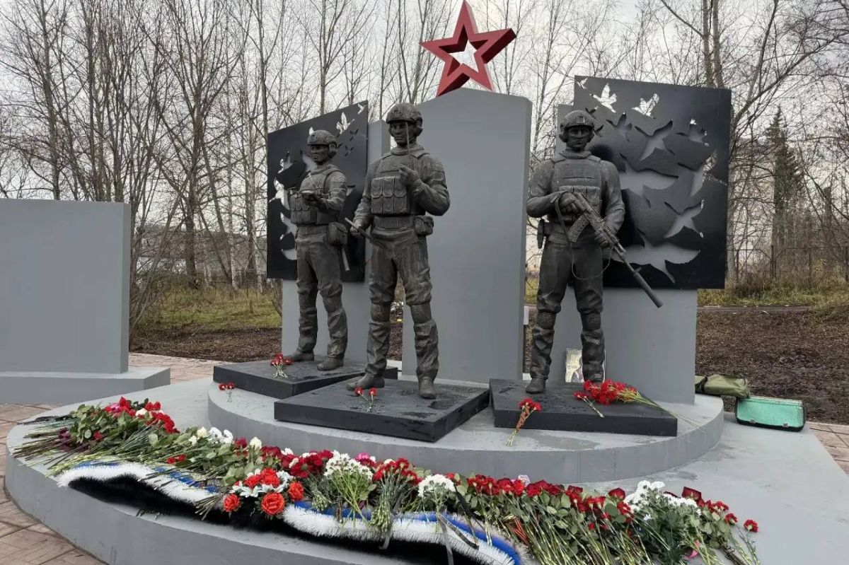 В Железногорске-Илимском увековечили память героев СВО В Железногорске-Илимском увековечили память героев СВО