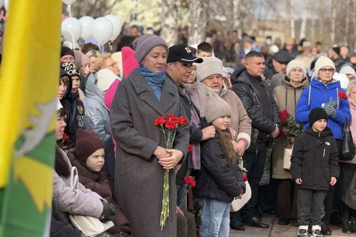 В Железногорске-Илимском увековечили память героев СВО В Железногорске-Илимском увековечили память героев СВО