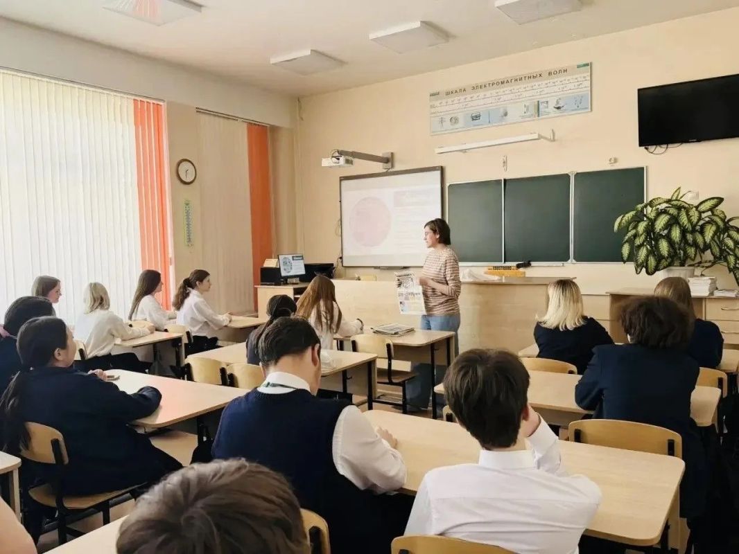 Газета за партой: школьники Иркутска попробовали себя в роли журналистов Газета за партой: школьники Иркутска попробовали себя в роли журналистов
