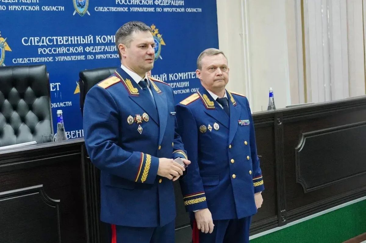 Председатель Законодательного Собрания Александр Ведерников и губернатор Приангарья Игорь Кобзев поздравили Александра Рычкова с назначением на должность руководителя следственного управления СК России по Иркутской области Председатель Законодательного Собрания Александр Ведерников и губернатор Приангарья Игорь Кобзев поздравили Александра Рычкова с назначением на должность руководителя следственного управления СК России по Иркутской области