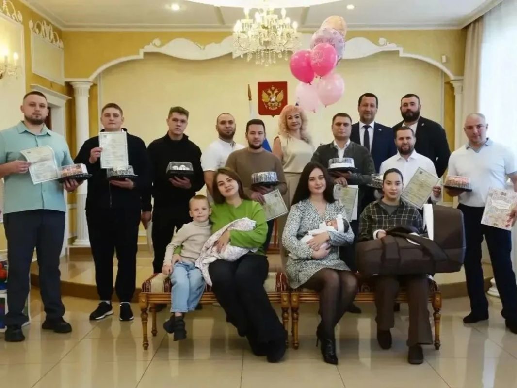 Церемонию имянаречения ко Дню отца провели в ангарском ЗАГСе