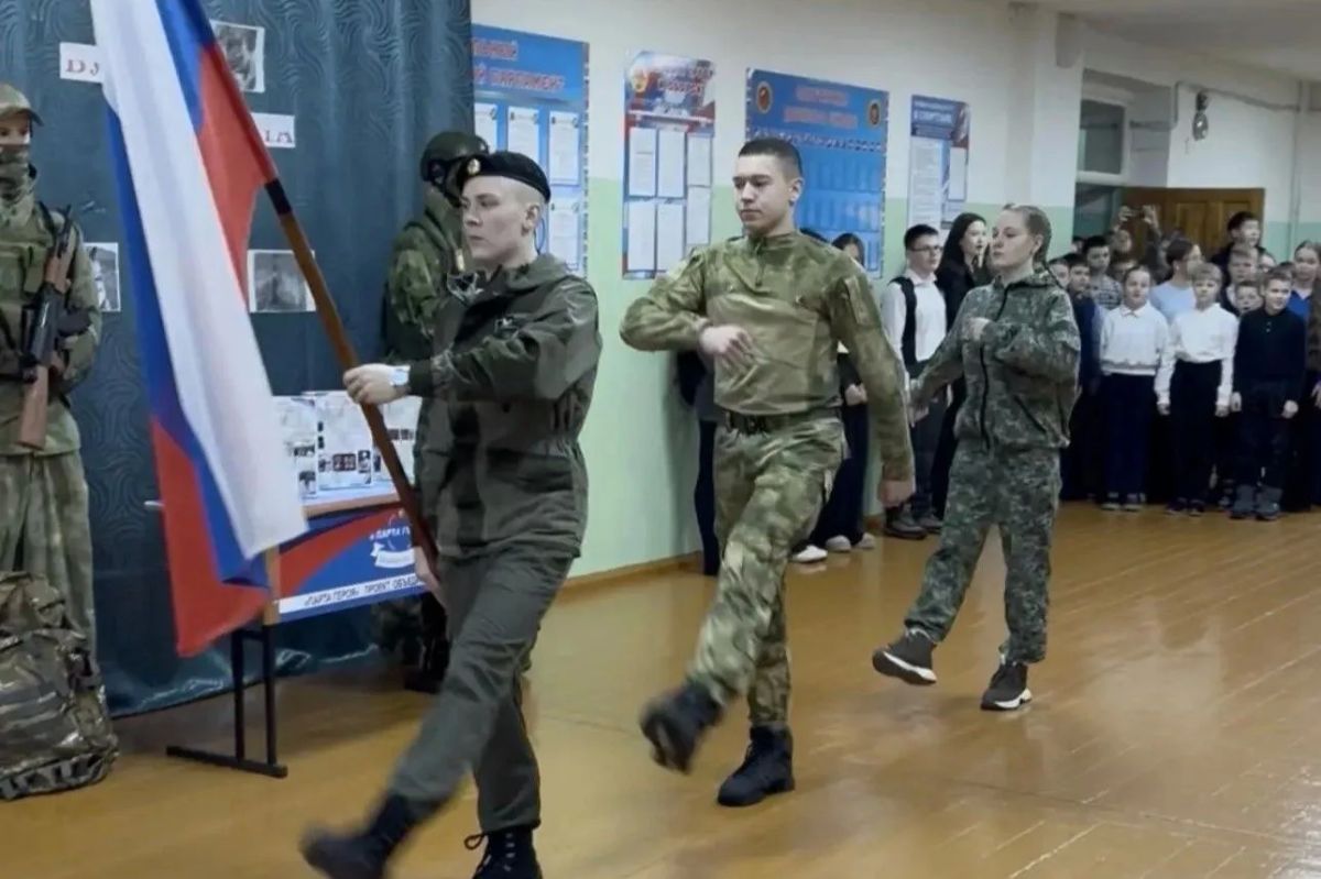 В школе № 10 Усть-Кута открыли экспозицию в память о выпускниках — участниках СВО В школе № 10 Усть-Кута открыли экспозицию в память о выпускниках — участниках СВО