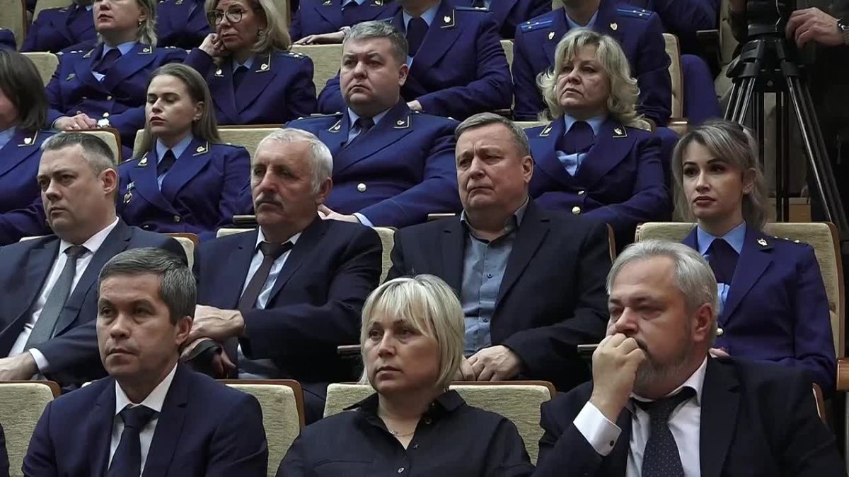Игорь Кобзев: Руководителей двух ключевых надзорных ведомств представил сегодня заместитель Генерального прокурора России Сергей Петрович Зайцев