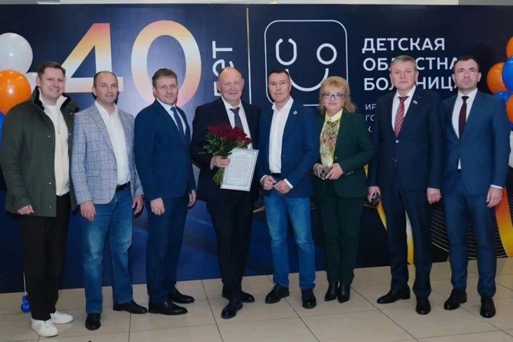 «За каждым достижением стоят люди — беззаветно преданные своему делу, вкладывающие частицу души в каждого маленького пациента»
