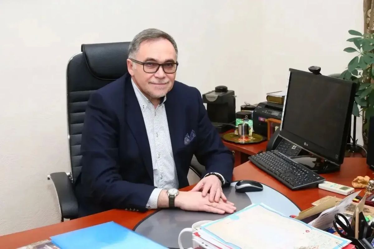 Игорь Кобзев: Указом Президента РФ почетного звания «Заслуженный работник культуры Российской Федерации» удостоен директор Иркутского областного краеведческого музея имени Муравьева-Амурского Сергей Геннадьевич Ступин