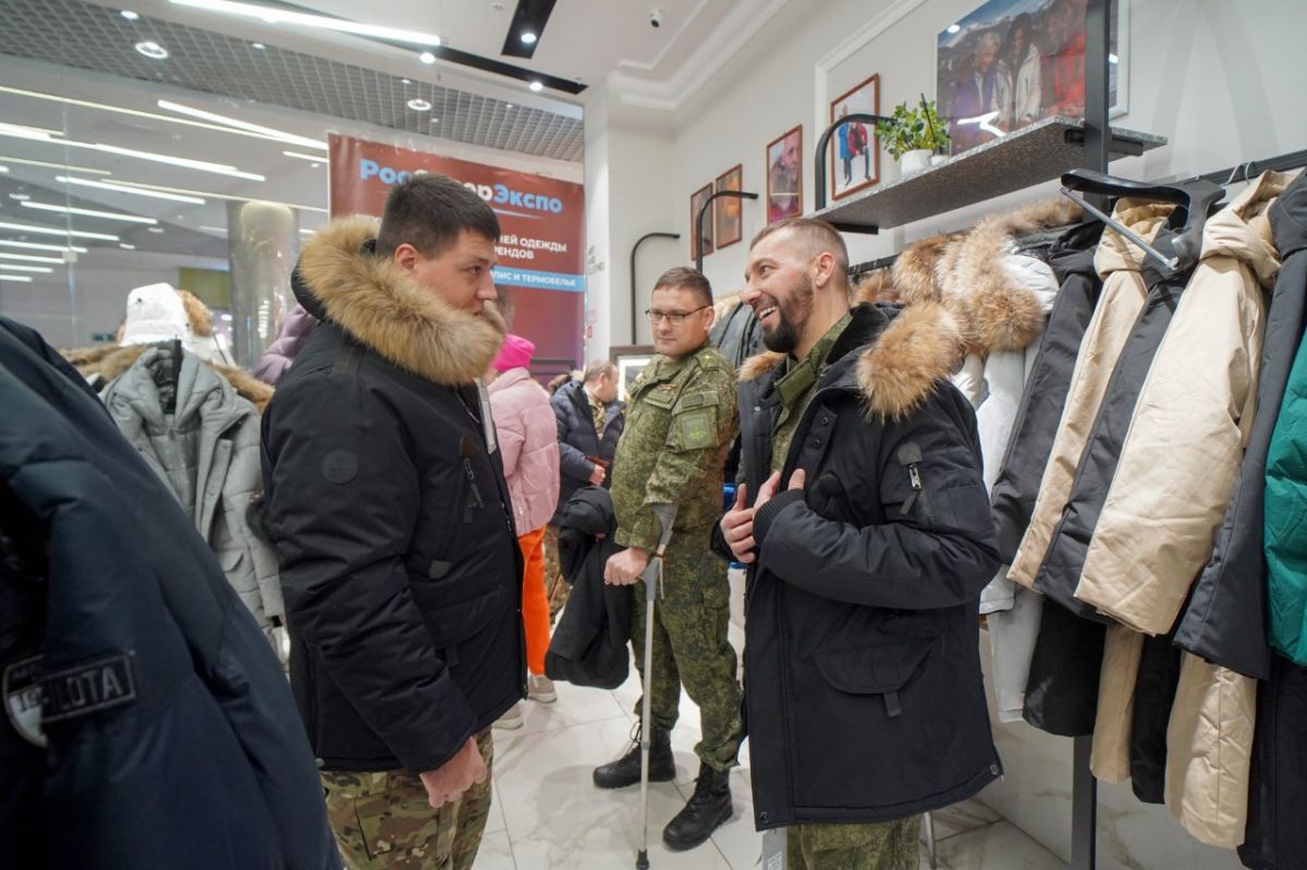 В Иркутске ветеранам СВО бесплатно подобрали зимнюю одежду В Иркутске ветеранам СВО бесплатно подобрали зимнюю одежду