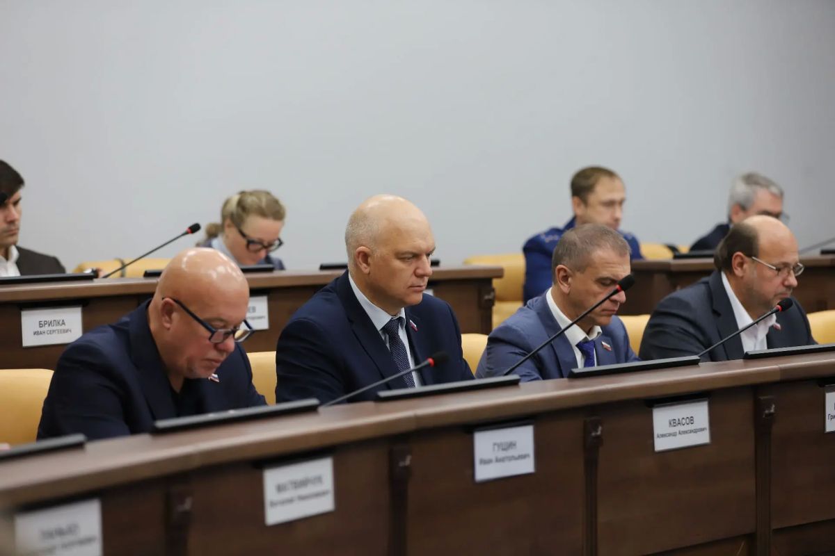 Руслан Болотов: На очередном заседании Думы утвердили корректировки бюджета Иркутска на 2026 год и плановый период 2027 и 2028 годов Руслан Болотов: На очередном заседании Думы утвердили корректировки бюджета Иркутска на 2026 год и плановый период 2027 и 2028 годов