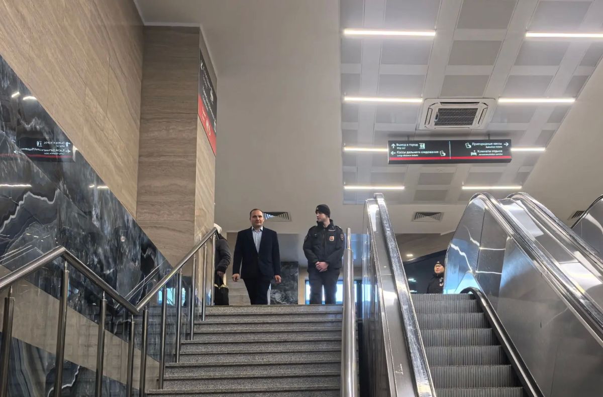 Общественники провели проверку работы транспортной полиции на вокзале станции Иркутск-пассажирский Общественники провели проверку работы транспортной полиции на вокзале станции Иркутск-пассажирский