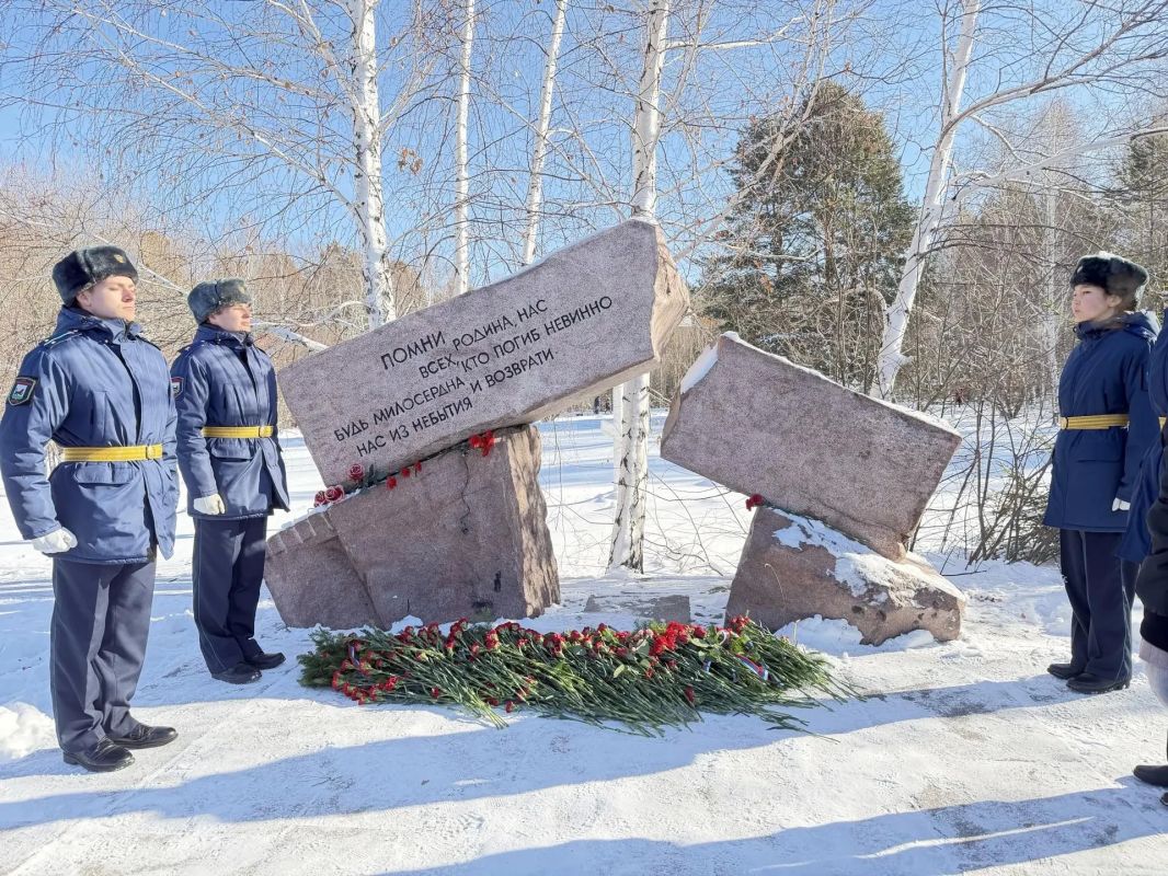 В столице Приангарья почтили память жертв политических репрессий В столице Приангарья почтили память жертв политических репрессий